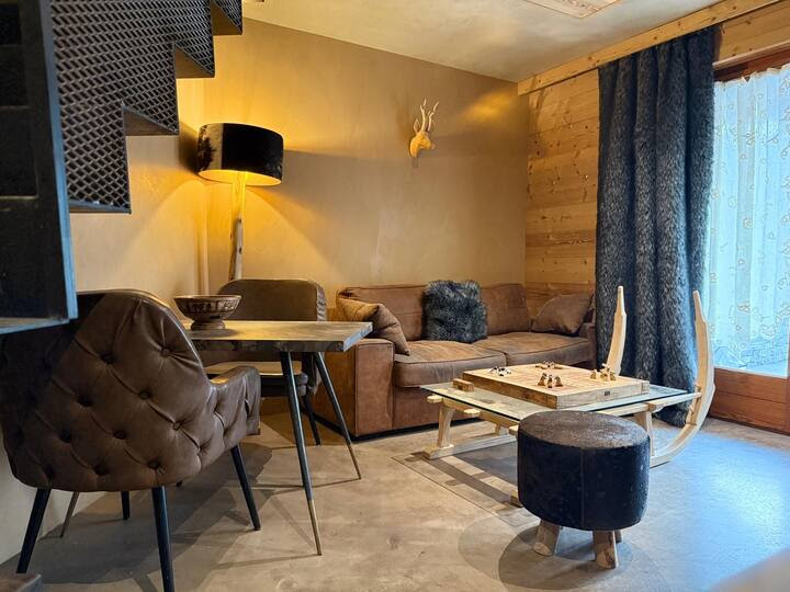 COCOONS OF LOVE - Image 1